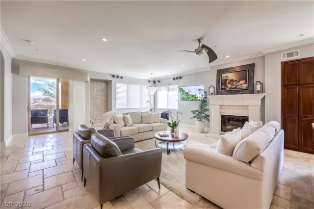 MLS: 2762407 Condo For Sale