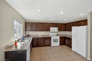 Photo #6: 2762428 Listing 