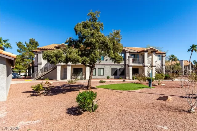 MLS: 2762429 Condo For Sale