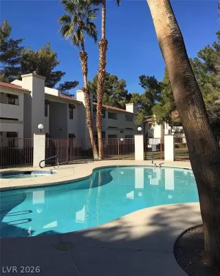 Photo #2: 2762446 Listing 