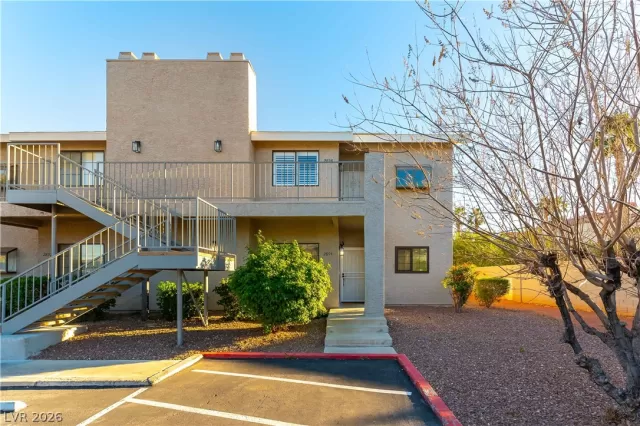 MLS: 2762455 Condo For Sale