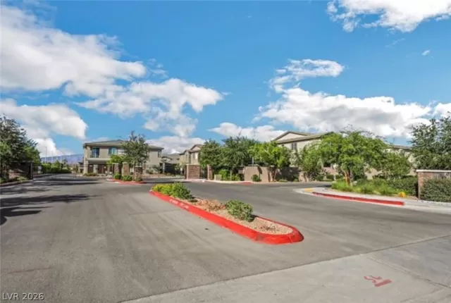 MLS: 2762459 Condo For Sale