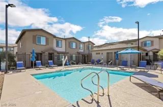 Photo #2: 2762459 Listing