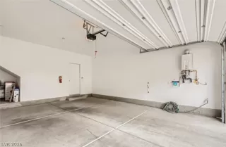 Photo #3: 2762459 Listing