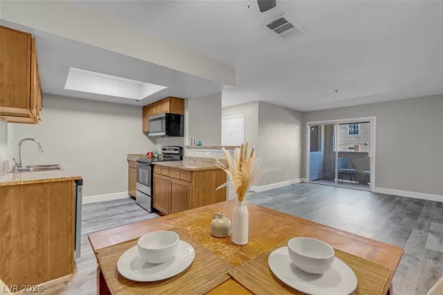 MLS: 2762462 Condo For Sale