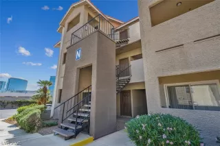 Photo #1: 2762462 Listing 