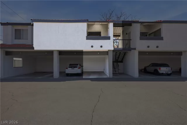 MLS: 2762470 Condo For Sale