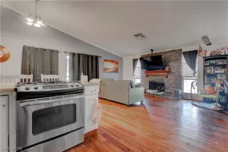 Photo #1: 2762498 Listing 