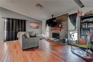 Photo #3: 2762498 Listing 