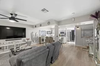 Photo #1: 2762541 Listing 