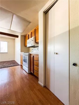 Photo #3: 2762553 Listing 