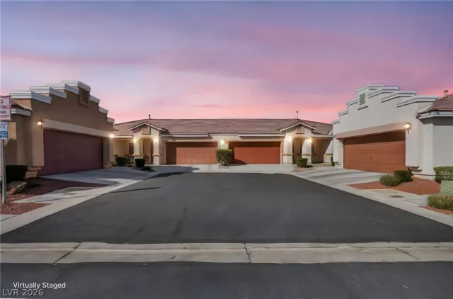 MLS: 2762602 Condo For Sale