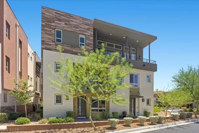 MLS: 2762612 Condo For Sale