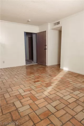 Photo #1: 2762640 Listing 