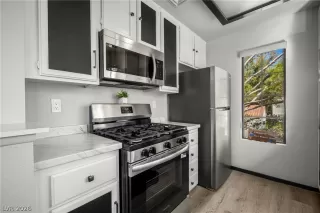 Photo #1: 2762665 Listing 