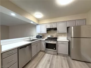 Photo #2: 2762696 Listing