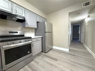 Photo #6: 2762696 Listing