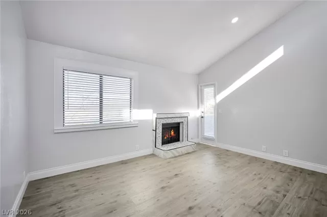 MLS: 2762697 Condo For Sale