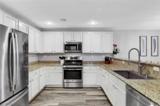 Photo #2: 2762700 Listing 