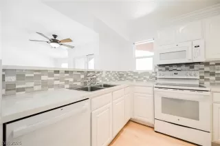 Photo #1: 2762721 Listing