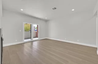 Photo #3: 2762805 Listing 