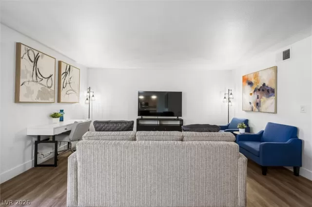 MLS: 2762811 Condo For Sale