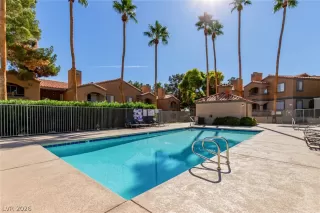 Photo #3: 2762839 Listing 