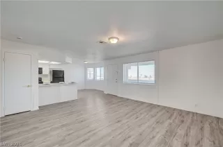 Photo #4: 2762856 Listing 