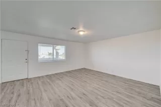 Photo #6: 2762856 Listing 