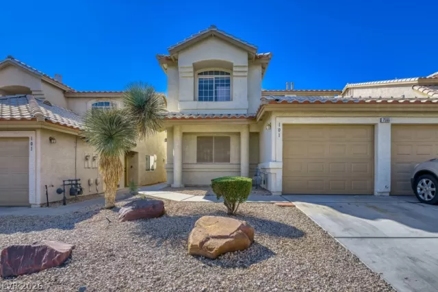 MLS: 2762870 Condo For Sale