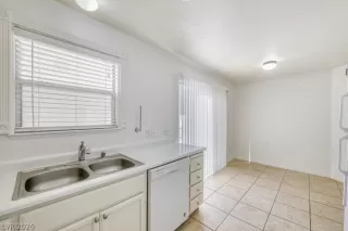 Photo #6: 2762870 Listing 