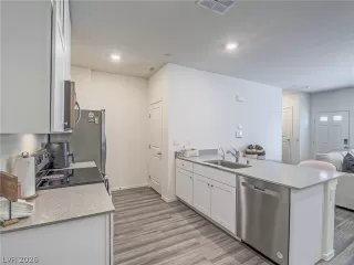 Photo #3: 2762886 Listing 