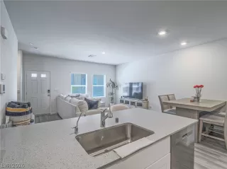 Photo #5: 2762886 Listing 