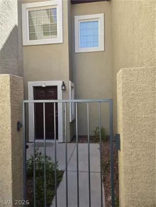 Photo #1: 2762916 Listing 