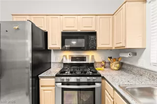 Photo #2: 2762945 Listing 