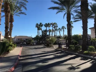 Photo #1: 2762987 Listing 