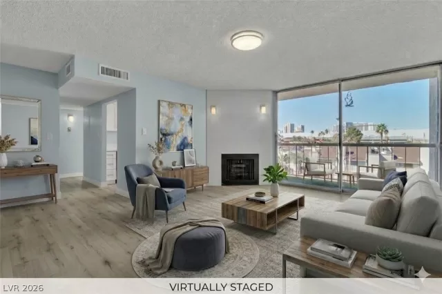 MLS: 2762996 Condo For Sale