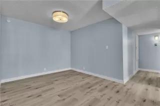 Photo #5: 2762996 Listing