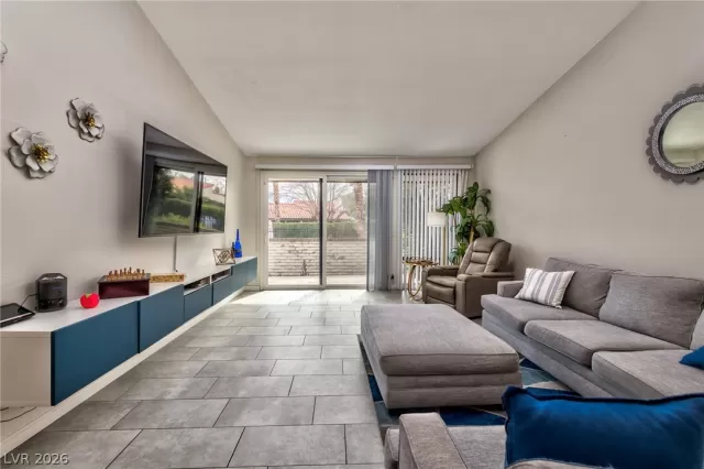 MLS: 2763009 Condo For Sale