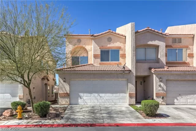 MLS: 2763018 Condo For Sale