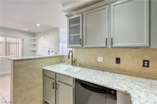 Photo #3: 2763018 Listing 