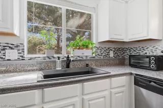 Photo #6: 2763019 Listing 