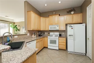 Photo #3: 2763061 Listing 