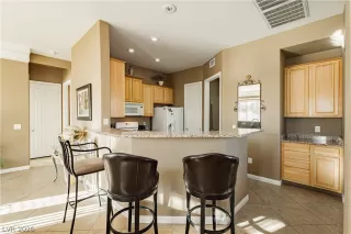 Photo #4: 2763061 Listing 