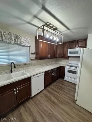 Photo #4: 2763078 Listing 