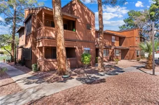 More Details about MLS # 2763112 : 5923 LAREDO STREET