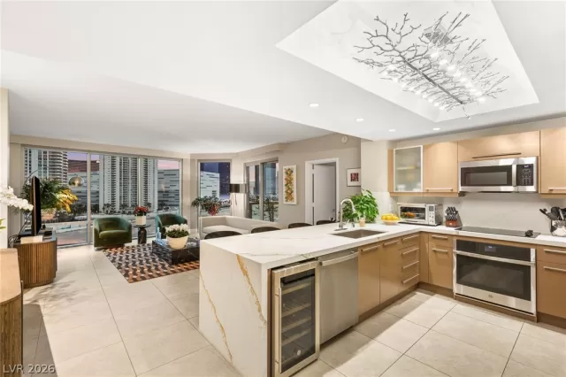 MLS: 2763214 Condo For Sale