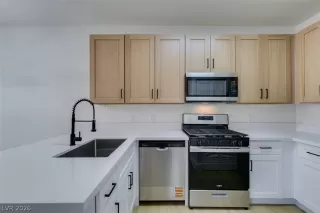 Photo #1: 2763263 Listing 