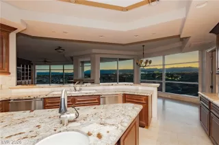 Photo #1: 2763304 Listing 