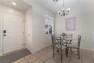 Photo #5: 2763337 Listing